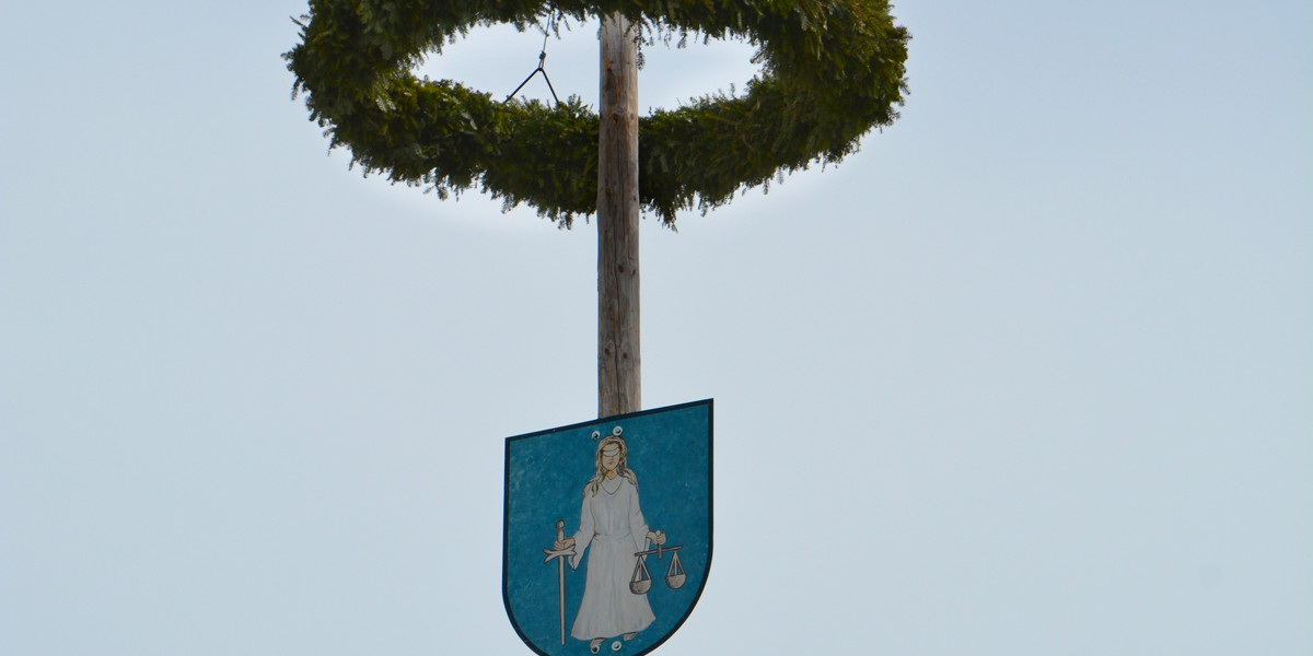 Justitia stellt im Wappen von Grafenhausen das alleinige heraldische Symbol dar.