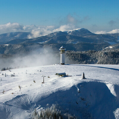 Märchenhafte Winterlandschaft rund um den Feldbergturm